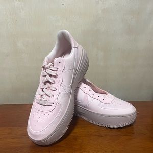 Nike Air Force 1 PLT.AF.ORM.  Light soft pink/Oxford pink leather